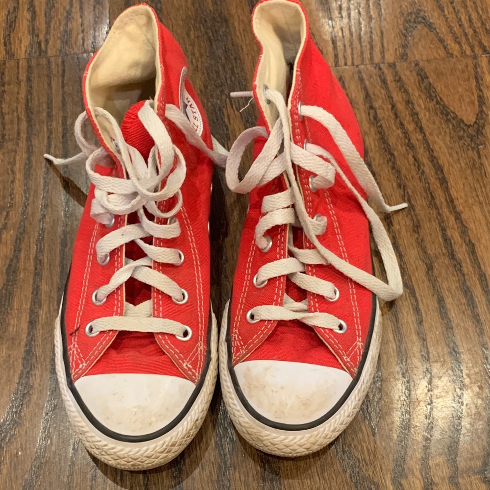 kids red converse high tops (kids 2)